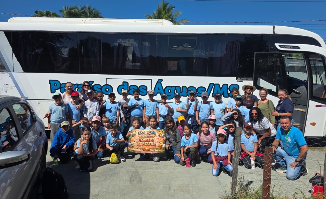 Alunos da Escola Kou Takahashi participam de aula prática em Parque Natural de Alcinópolis 